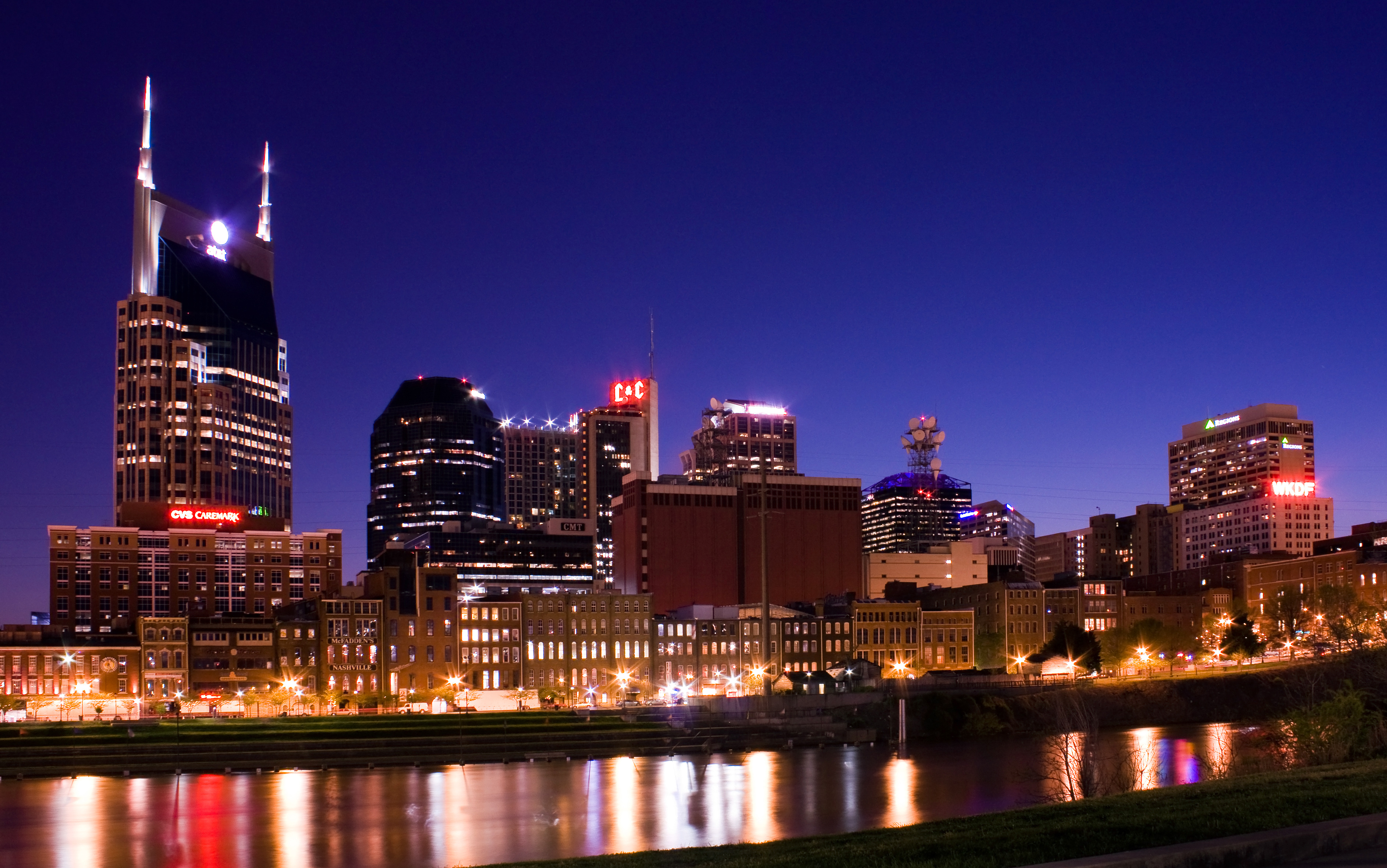 Nashville skyline at dusk over the Cumberland River